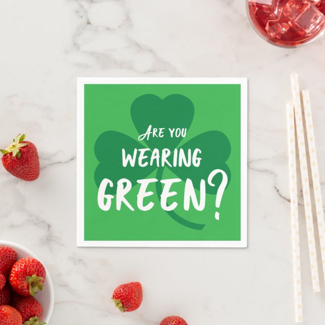 Serviette En Papier Porter du vert ? Fête de la Saint-Patrick du shamr (En situation)