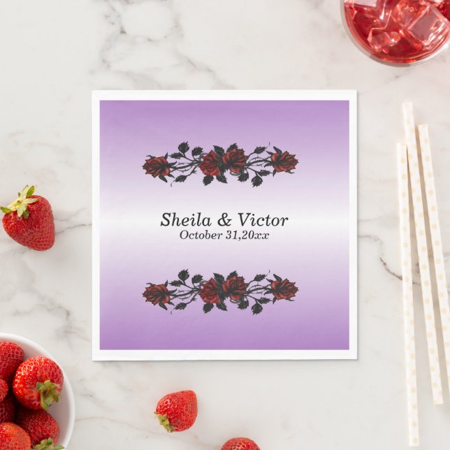 Serviette En Papier Portes en fer gothique Rose rouge gothique violet  (En situation)