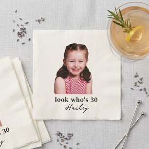 Serviette En Papier Regardez qui a 30 ans Photo d'enfance Anniversaire