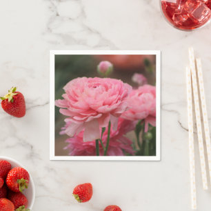 Serviette En Papier Renoncule rose paon en gros plan
