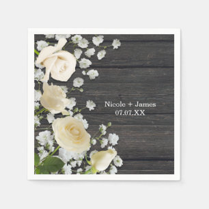Serviette En Papier Roses blanches et gypsophile sur douche de mariée 