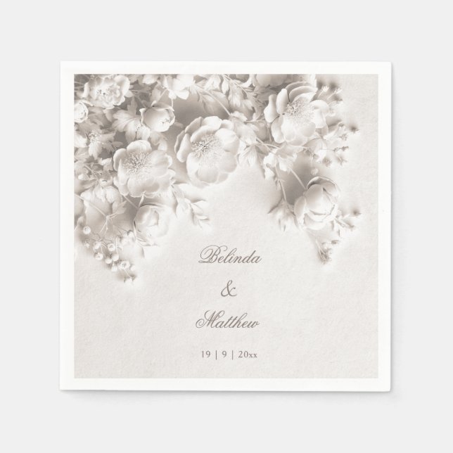 Serviette En Papier Roses florales 3D blanches | Mariage (Devant)