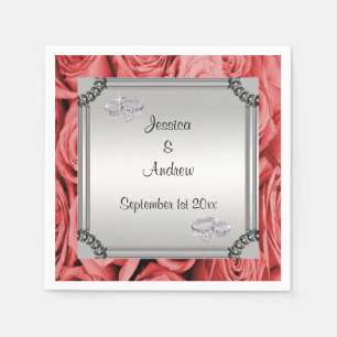 Serviette En Papier Roses Rouges & Anneaux de Mariage en Diamant