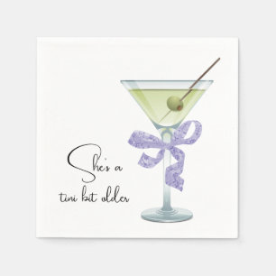 Serviette En Papier Ruban d'anniversaire sur un cocktail Martini