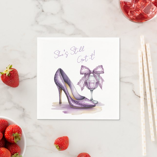Serviette En Papier She’s Still Got It Purple High Heel Birthday Party (En situation)