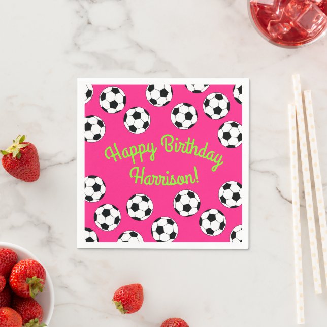Serviette En Papier Sports de football Anniversaire fête rose (En situation)