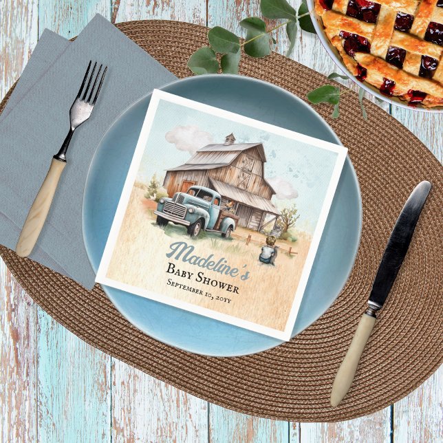 Serviette En Papier Un mignon petit Baby shower agricole ("A Cute Little Farm Boy Is On His Way!" Rustic Barn and Vintage Truck Boy Baby Shower Paper Napkins)