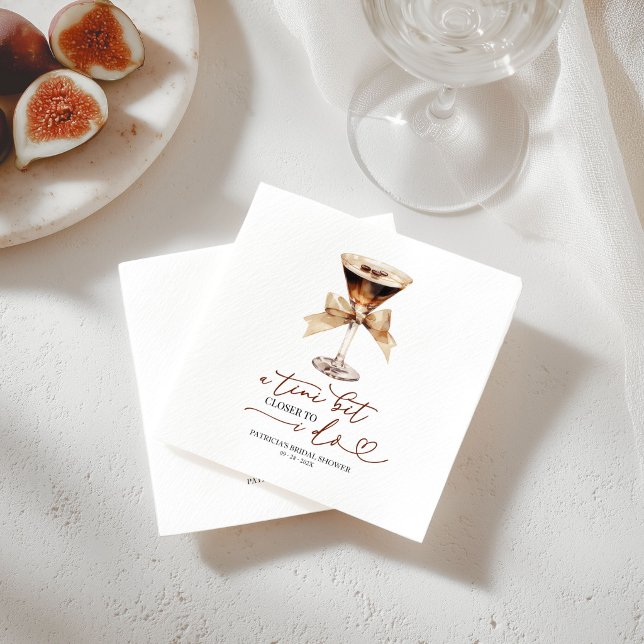 Serviette En Papier Un petit peu plus près du cocktail de fiançailles  (Créateur téléchargé)