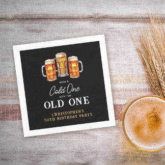 Serviette En Papier Un Verre Froid Avec La Bière De L'Ancien 50e Anniv