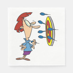 Serviette En Papier Une femme qui joue aux fléchettes