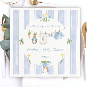 Serviette En Papier Vêtements de bébé garçon lapin mignon sur un fil à
