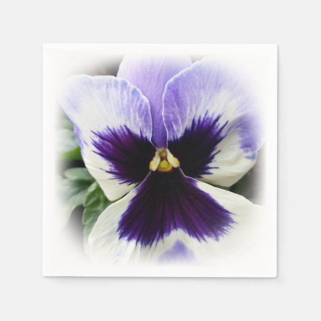 Serviette En Papier violet profond sur blanc (Devant)