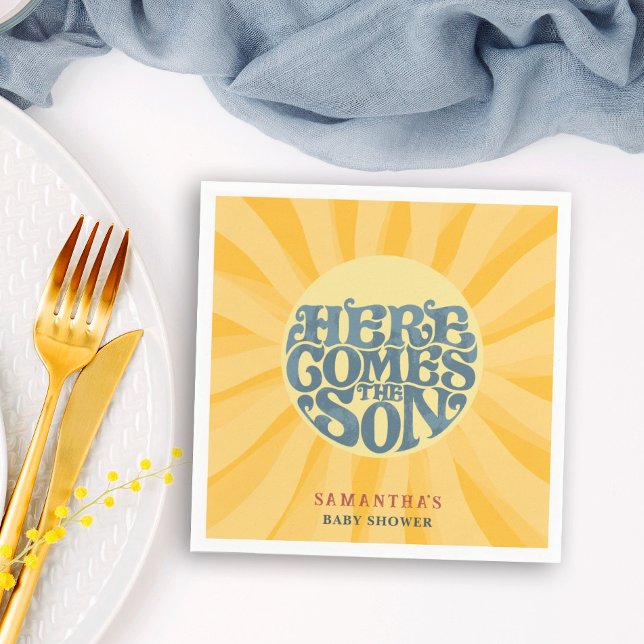 Serviette En Papier Voici le Baby shower Son Retro (Here comes the son baby shower napkin with a sun with rays in the background with retro typography.)