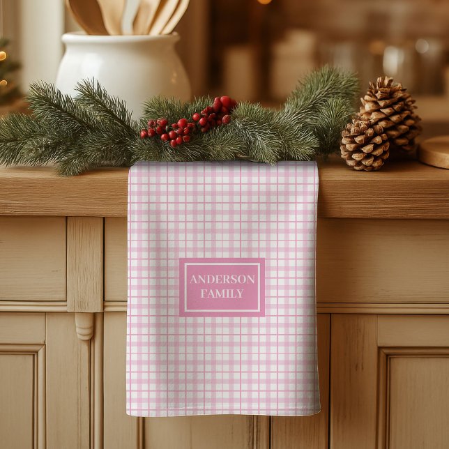 Serviette Rose Clair Personnalisée Aspect Tartan C (Personalized Light Pink Towel Classic Tartan Look)
