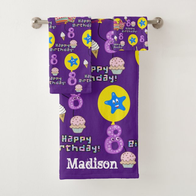 Serviettes, #8 Joyeux 8e anniversaire violet (En situation)