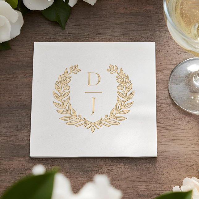 Serviettes Avec Dorure Elegant Luxury Hand Drawn Wreath Wedding Monogram (Elegant Luxury Hand Drawn Wreath Wedding Monogram Foil Napkins)