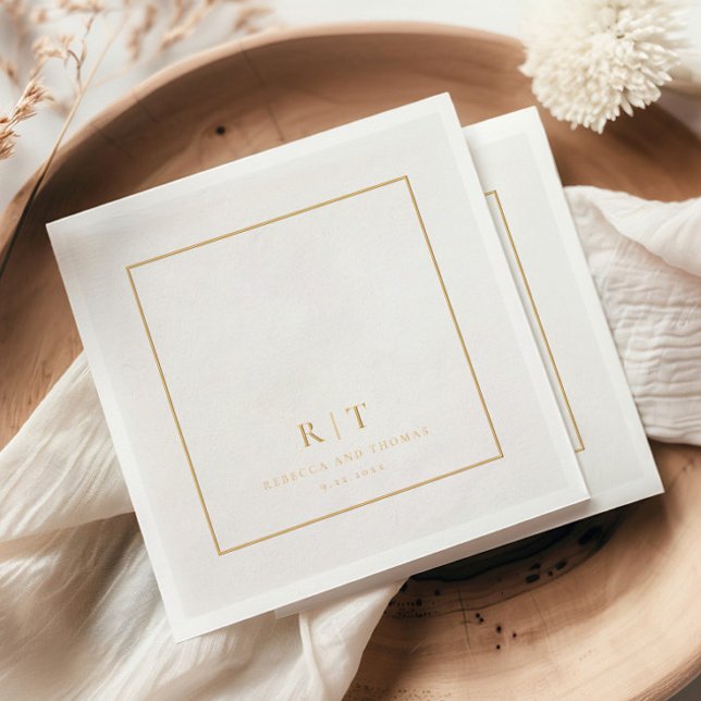 Serviettes Avec Dorure Monogramme de mariage minimal moderne (Elegant simple type wedding monogram real foil napkins.)