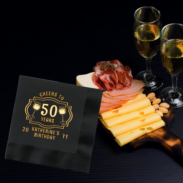 Serviettes Avec Dorure Salles de vin à 50 ans Anniversaire Nom ("Cheers to 50 Years" wine Glasses 50th Birthday with Name and Year Stamped Foil Napkins)