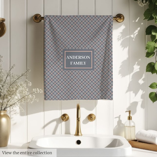 Serviettes de bain à nom personnalisé Style minima (Custom Name Bath Towels Trendy Minimalist Style)
