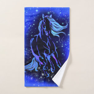 Serviettes De Bain Bleues Cheval Courant À La Nuit
