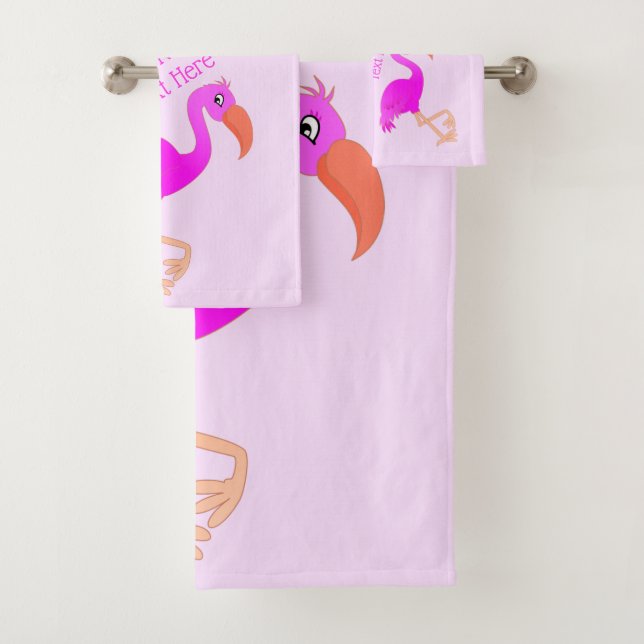 Serviettes de bain en Flamant rose rose avec texte (En situation)