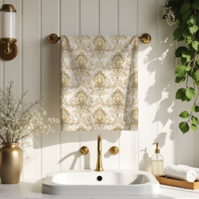 Serviettes de bain en ivoire crème douces inspirée (Cream Ivory Bath Towels Soft Victorian-Inspired Look)