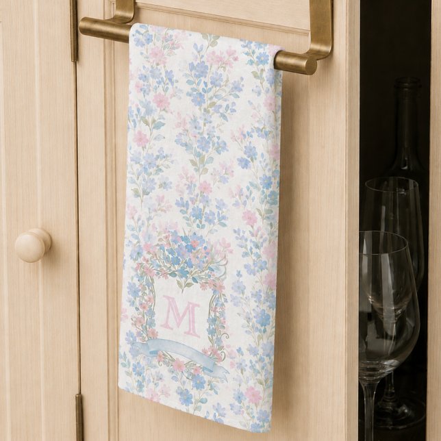 Serviettes de cuisine à monogramme floral élégant (elegant feminine preppy pink blue floral monogram initial kitchen towel)