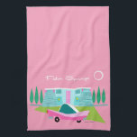 Serviettes de cuisine Retro Rose Palm Springs<br><div class="desc">Entre l’arrière - plan rose, la maison moderne turquoise du milieu du siècle et la voiture classique des années 1950, ce design ne pouvait pas être plus Palm Springs s’il le disait dans les nuages. Oh, attendez, il le dit dans les nuages ! La pierre bleue et turquoise de la...</div>