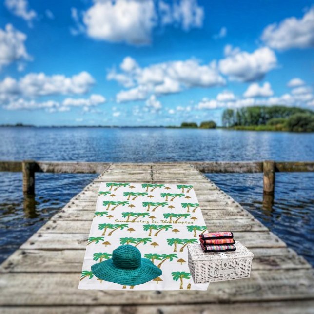 Servir l'été sous les tropiques Serviette de plage (Summertime beckons, with a fabulous bath towel design, that's So appropriate!)