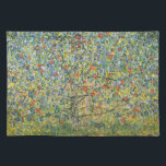Set De Table Pommier par Gustav Klimt, Art Nouveau Vintage<br><div class="desc">Apple Tree (1912) de Gustav Klimt est une peinture d'art vintage de l'époque victorienne Symbolisme. Une scène nature avec un pommier dans un verger sur une ferme aux fruits mûrs et aux fleurs de pommes. Le jardin fleuri est fleuri et fleuri. À propos de l'artiste : Gustav Klimt (1862-1918) était...</div>