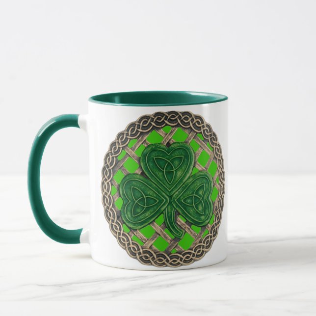 Shamrock, treillis Et Noeuds Celtiques Sur Mug Ver (Gauche)