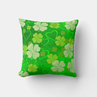Shamrocks et coeurs Oreiller irlandais