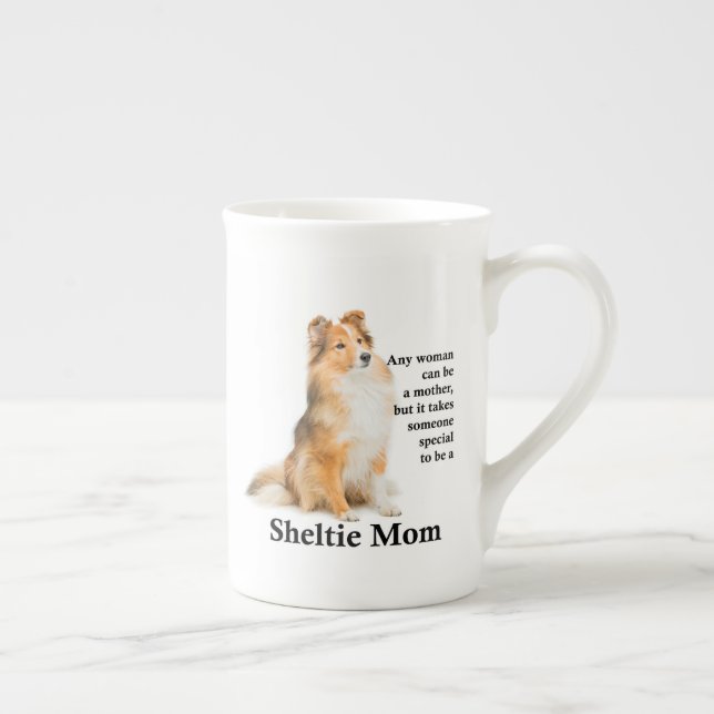 Sheltie Mom Bone China Mug (Droite)