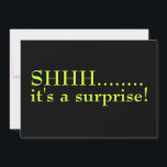 Shhh Surprise 60e anniversaire de fête Invitation<br><div class="desc">Black and Lime Green Shhh it's A Surprise Soixantième anniversaire Invitation est audacieuse, contemporaine et moderne. Un côté est noir avec du vert citron et dit "Chut... c'est une surprise." Le côté arrière a toutes les informations de la fête et est fini en noir sur un arrière - plan vert...</div>