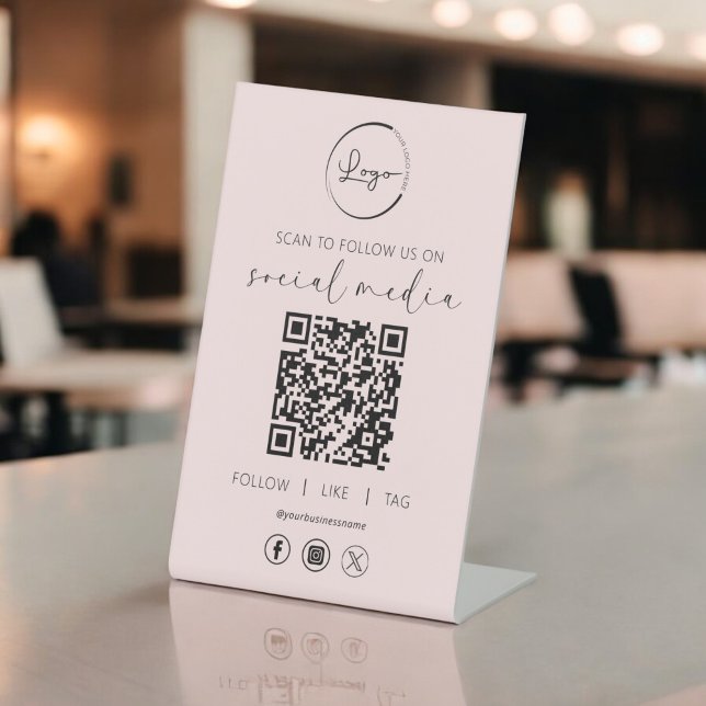 Signe De Table Analyse de code QR rose pour nous suivre sur les r (Créateur téléchargé)
