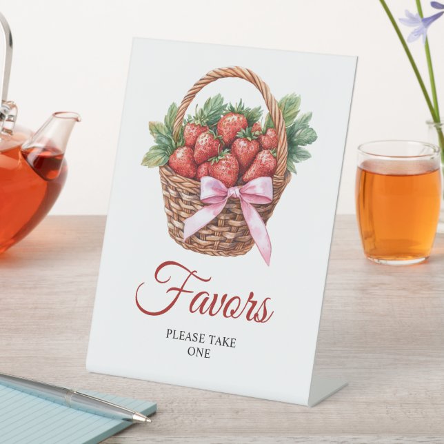Signe De Table Berry Sweet Strawberry Baby Shower Favors Sign (In SItu)