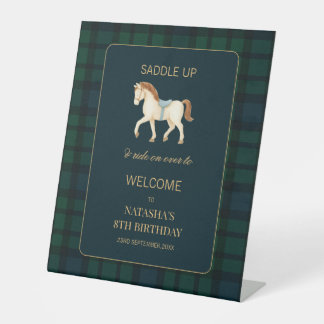 Signe De Table Bienvenue pour l'anniversaire du cheval préparé av