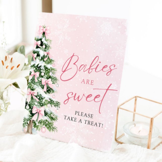 Signe De Table Bows Noël Arbre Les bébés sont doux Prenez un soin (Pink Bows Christmas Tree Babies Are Sweet Take a Treat Pedestal Sign)