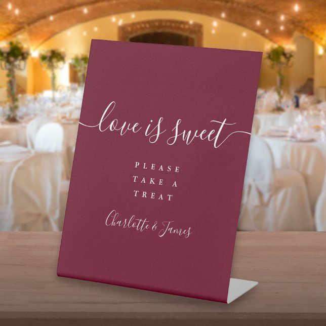 Signe De Table Burgundy Signature Script L'amour est une faveur d (Burgundy Signature Script Love Is Sweet Favor Pedestal Sign)