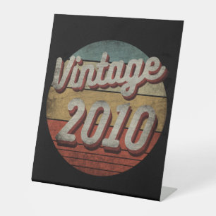 SIGNE DE TABLE CADEAU D'ANNIVERSAIRE HOMMES FEMMES VINTAGE 2010