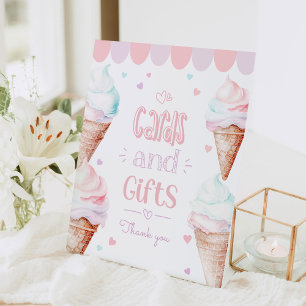 Signe De Table Cartes et cadeaux de glace d'anniversaire