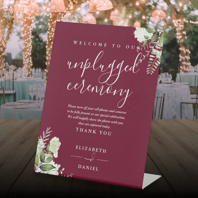 Signe De Table Cérémonie de Fleurs de Verdure de Bourgogne sans T (Burgundy Greenery Floral Unplugged Ceremony Pedestal Sign)
