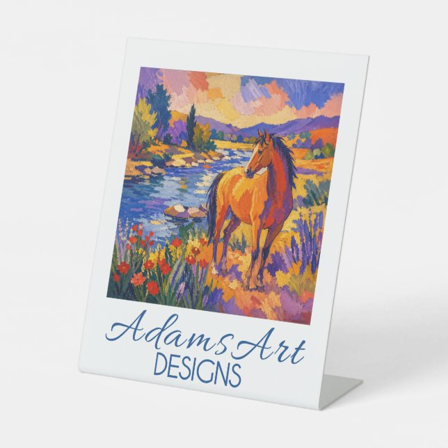 Signe De Table Cheval vibrant au bord de la rivière dans un paysa (Recto)