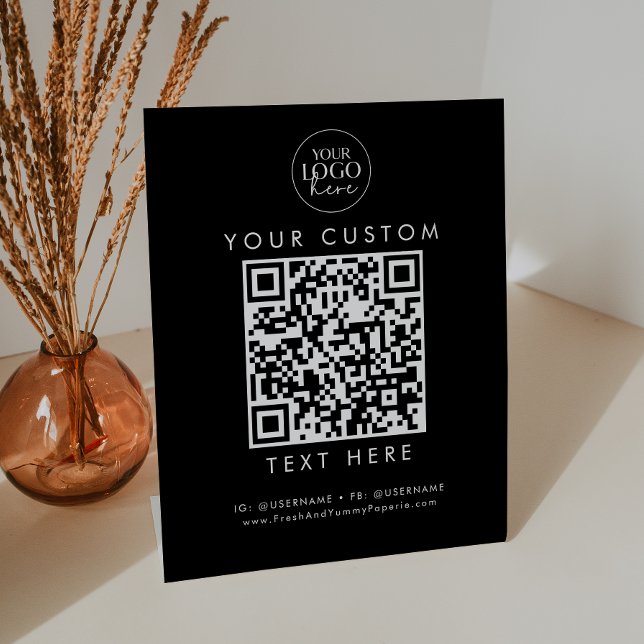Signe De Table Chic Black Typographie Logo d'entreprise Code QR p (Créateur téléchargé)