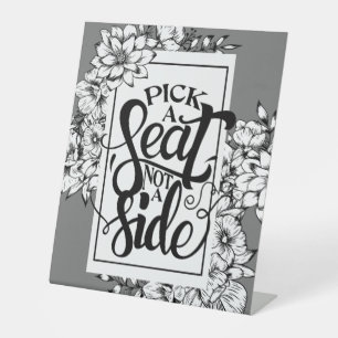 Signe De Table Choisir un siège pas un côté Mariage floral foncé