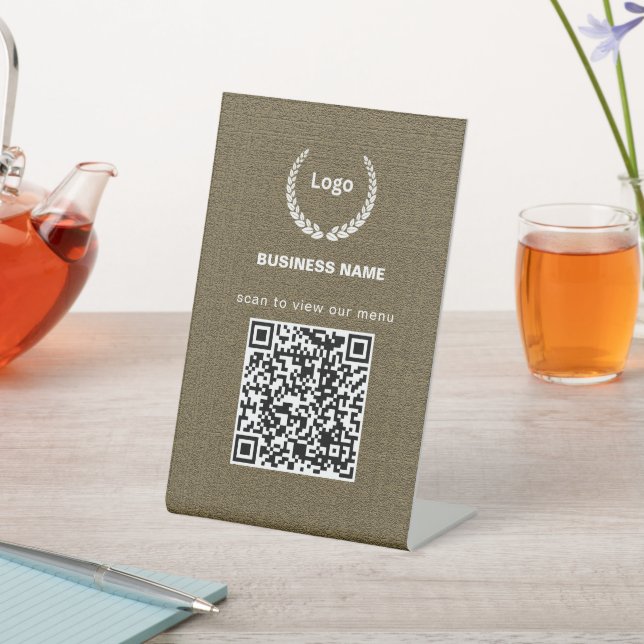 Signe De Table Code QR de menu de restaurant avec logo texturé po (In SItu)