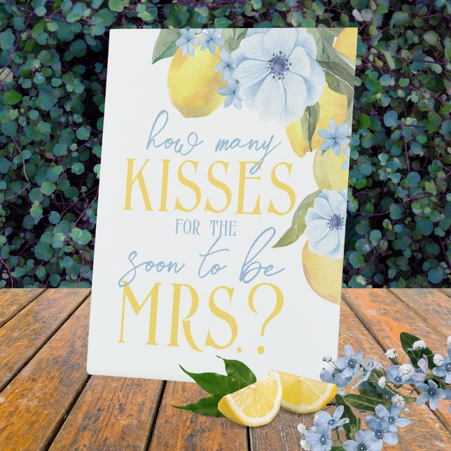 Signe De Table Combien de baisers pour bientôt être Mme Game (How Many Kisses for the Mrs Watercolor Lemon Main Squeeze Bridal Shower Standing Pedestal Game Sign)