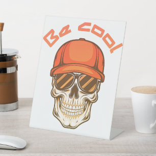 Signe De Table Cool Skull with Cap and Sunglasses