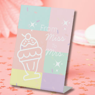 Signe De Table Crème de glace rétro de Miss à Mme.