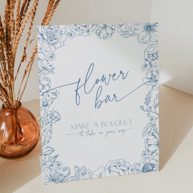Signe De Table Elégant bar à fleurs de Chinoiserie Bleue Faire un (Elegant blue chinoiserie flower bar, make a bouquet to take on your way sign with toile de jouy)